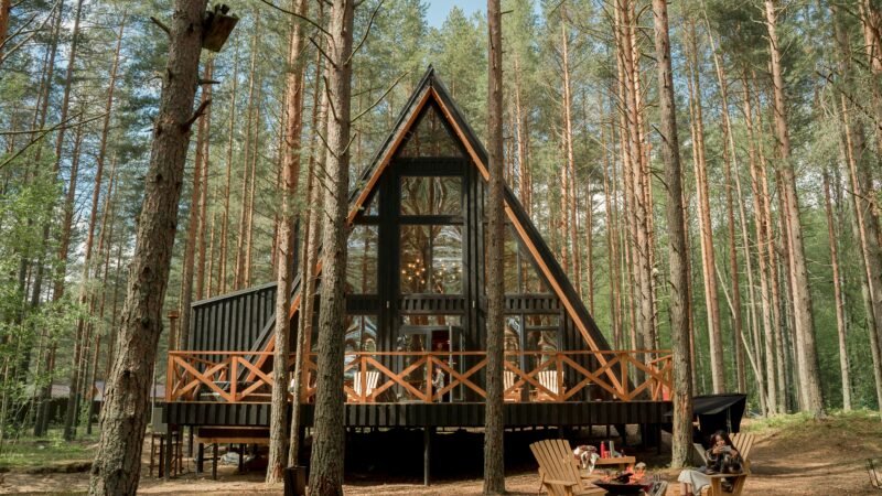 Why Eurocamp Holidays Are So Popular in 2025 – Affordable Family-Friendly Camping in Europe